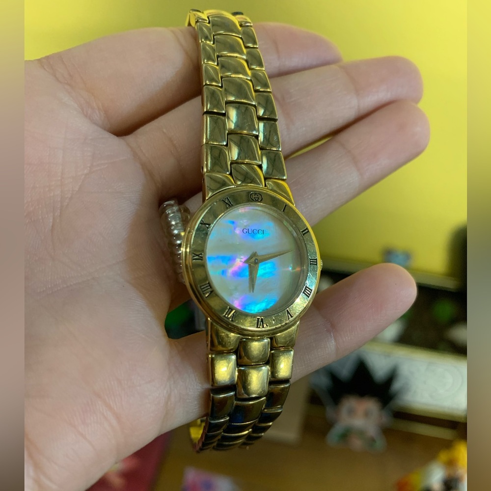 Vintage Gucci gold plated 3300M watch Mother Of Pearl Face